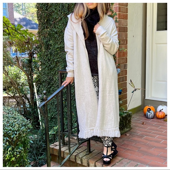 ✨LAST✨Cashmere Italy fabulous comfy soft Cashmere Blend long fringe hem Cardigan - Picture 3 of 7